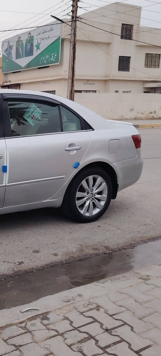 سلام عليكم ورحمة الله وبركاته
سوناتا م 2007 رقم بغداد الأماني تحويل مباشر..... 
سياره فول موصفات فتحه تحكم كشن كهرباء.....
سياره وارد أمريكي ليبل واحد واردها بسيط كلش يم داير بدون دواخل.... 
سياره مصبوغه حزام الجماليه كفاله من صخه تكم وقماره وداخل كله شركه مكفول.....
محرك   v6 سندر سياره تراي البصره.....
محرك كير مكفول....
كهربائيات كله شغال من دعاميه الدعاميه.....
داخل كله جديد....
سماعات تخم الاندكروز....
منضومه زنون كامله سعرها 300 دولار
سياره جديده بلعافيه ع ياخذها..
بدون بارد بدون شخوط سياره جاهزه من كلشي
السعر 95 وبيها مجال بسيط حك جيه
عنوان بغداد ابي غريب النصر والسلام
***********. ***********
