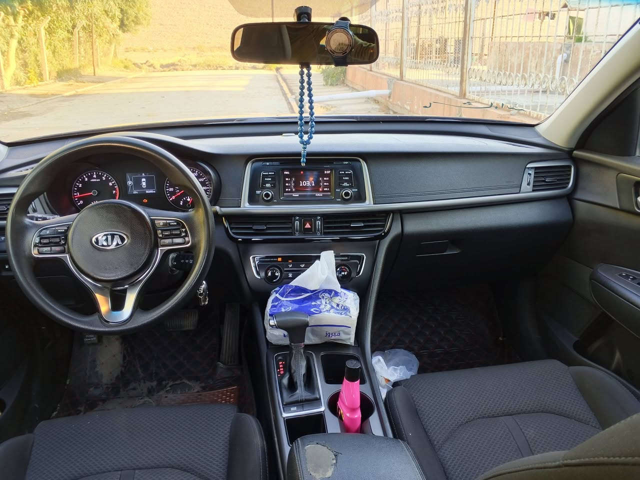 سلام عليكم اخوان من رخيصة الأدمن 
كيا اوبتيما للبيع موديل 2016 محرك GDI 2400 حادثه فقط بونيد صور الحادث مرفق بل صوره تحكم استيرن كير محرك شرط صدر امامي خلفي جيد 
سعر 115 او بي مجال قليل
للاستفسار: ***********
