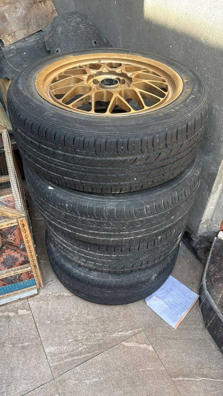 سلام عليكم مرخصت الادمن ويلات هنه وتوايرهن ويلات نضاف لالعواج ولا تصلي وتوايرهن جدد سعرهن 150 وبيهن مجال رقم الهاتف ***********
