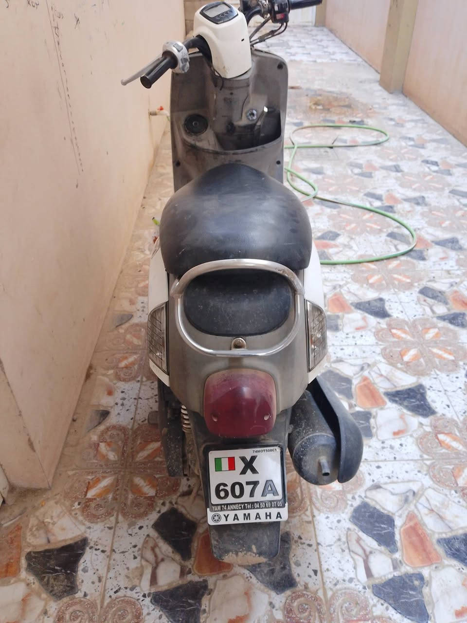 ماكس بوليس  نوزل جديد لوك اول فتحة الة كلة شغال نكرة سلف السعر 700بي مجال ***********
