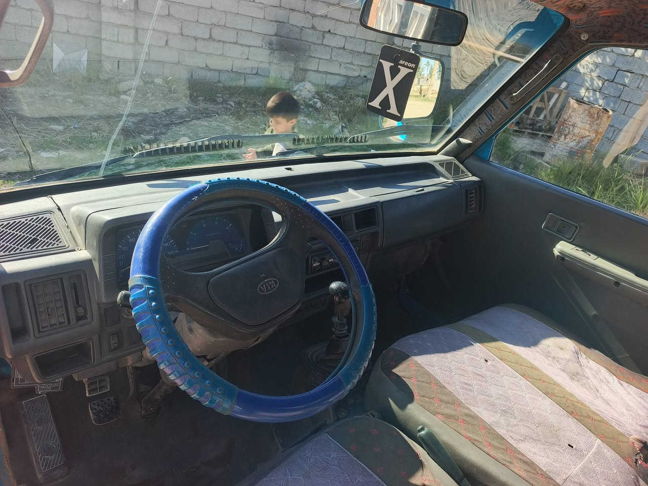 السلام عليكم
اخوان كيا بنكو للبيع 
موديل 95
كير مكفول 
اكسن مكفول 
شاصي مكفول 
محرك بي تنقيص 
سياره حلوه ومرتبه 
كير ومحرك مال عموشه 
سعر السياره 56 وبيها مجال بسيط
بأسمي السياره تحويل مباشر
مكان السياره الكرمه ابراهيم بن علي 
*********** رقم الهاتف
