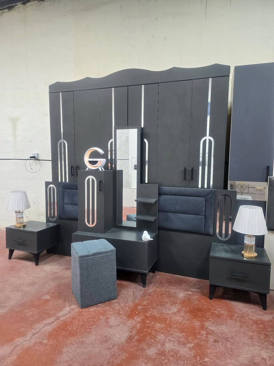 تخفيضااات غرفه نوم 6 قطع اخت الجديده موديل حديث😍😍 كل هذا بـ 500 شد ونقل داخل بغداد مجاني للحجز اخذ سكرين وتفضل واتس اب *********** تتوفر انواع الغرف
