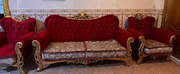 تخم ملكي للبيع 2 كبار و4 اصغار 
نضافه 90  العنوان البصره جمهورية 
سعر 750 بيه مجال 
***********
