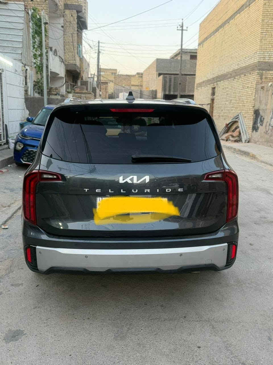 السلام عليكم 
كيا تلورايد موديل 2023 
مواصفات LX  رادارات امامي خلفي 
جانبي كشنات جلد وبيه بعد اهواي شغلات 
السعر 230 وبيها مجال الاستفسار الاتصال على الرقم
***********
