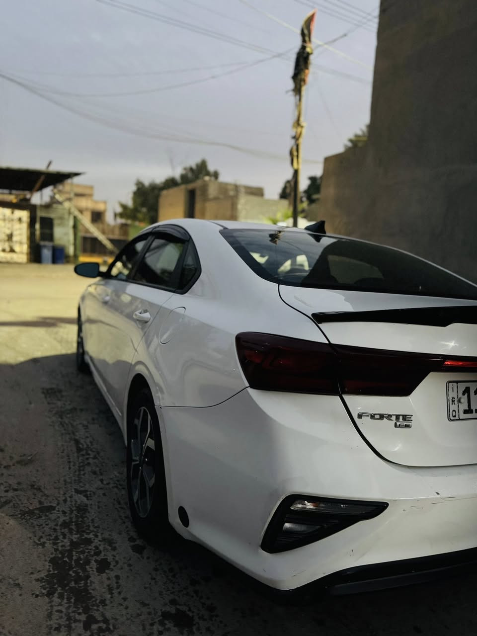 سلام عليكم فورتي ١٩ محرك ٢٠٠٠ دوش كير ايتي مكفولات منضومه غاز بيهه ٤ قطع ونص صبغ صور حادثه وسونار مرفق ب منشور سعرها ١١٥ وبيها مجال بسيط مكاني بغداد رقمي ***********
