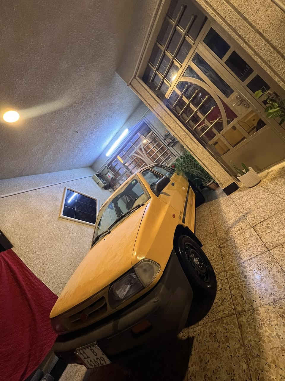 موديل 11 عضم بلاديه كفاله من ضربه وصبغ ومعجون وتبديل. شواصي مكفوله لغود مكفوله بدنه وجسر واسفل سياره بدون خياس. بيه بارد بخشم البنيد وخشم جاملغ فقط بارد ..مكينه وكير وكلج وتبريد وتدفئه خير من الله..صدر امامي خلفي جديد تخم تاير وتخم ويل جديد.. مدوشمه جديد..بيه هلالات خلفيه ودوس خياسات يراد الهن تعمير… غير شي بسياره بعد ماكو اقره تفاصيل زين وخابرني وتدلل وسعر 41 بي مجال حك جيه الي يشوف سعر غالي ادعيلنه بالرزق ..*********** ملاحضه رقم بغداد ونكليزي وهزه وسنويه جديده ومصفره هيئه وغرامات
