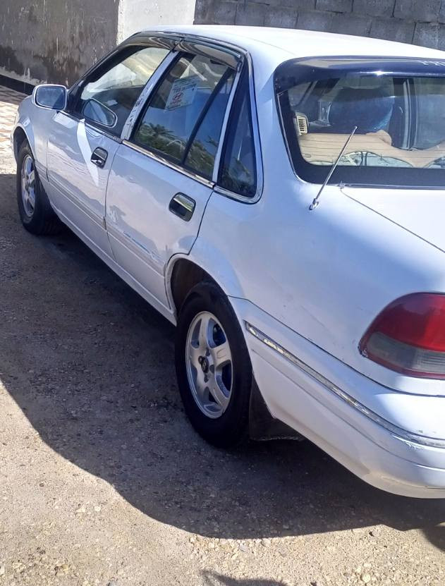 برنس فراشه 1996 اوتماتيك سيارة جاهزة حداديه كير محرك اكسن تبريد شغال وكامل تخم تاير صدر امامي خلفي جديد. سنويه ل2028 السعر 40 بيه مجال  الشراي يتصل *********** مكاني بابل
