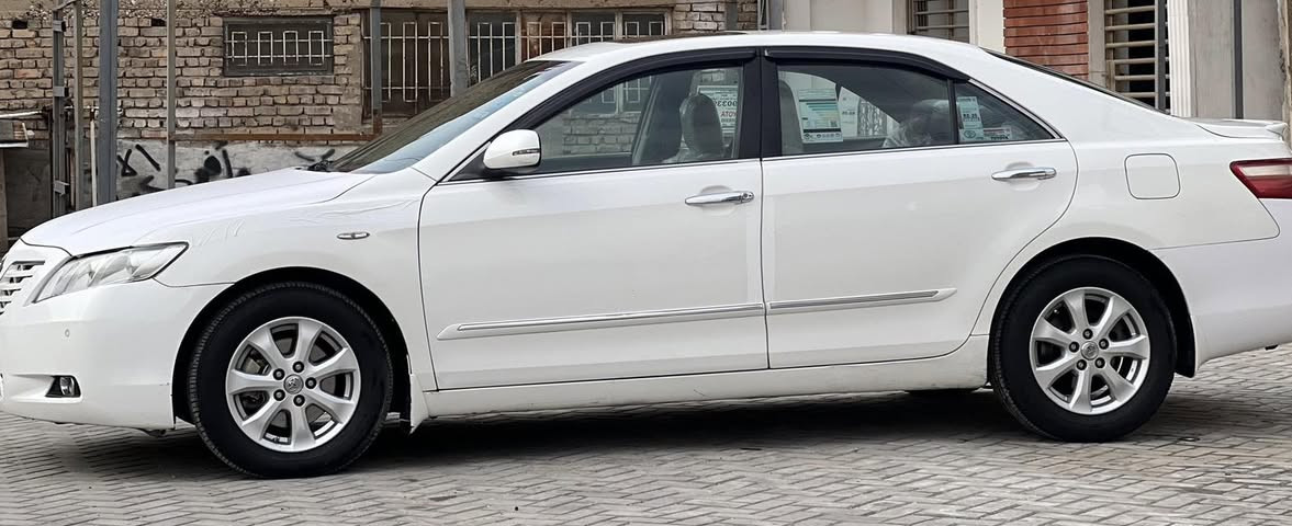 كامري 2008  سيارة GLXفول مواصفات 1/1 حساس اماي خلفي فتحة سقف اشاير بل مري رقم بغداد الانكليزي  السونار مرفق بل منشور  عنوان بغداد
السعر 125 وبيهة مجال 
اتصال : ‭0771 119 7734‬
