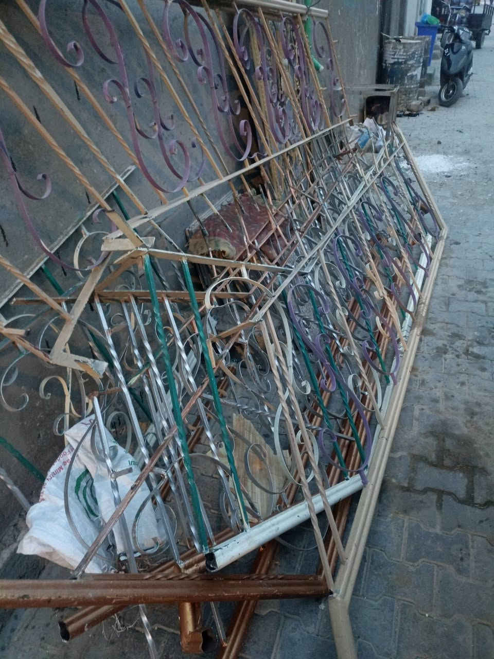 سلام عليكم محجر درج البيع سبع قطع  تزكام المكان البصرة منطقة صبحه العرب رقم ***********
