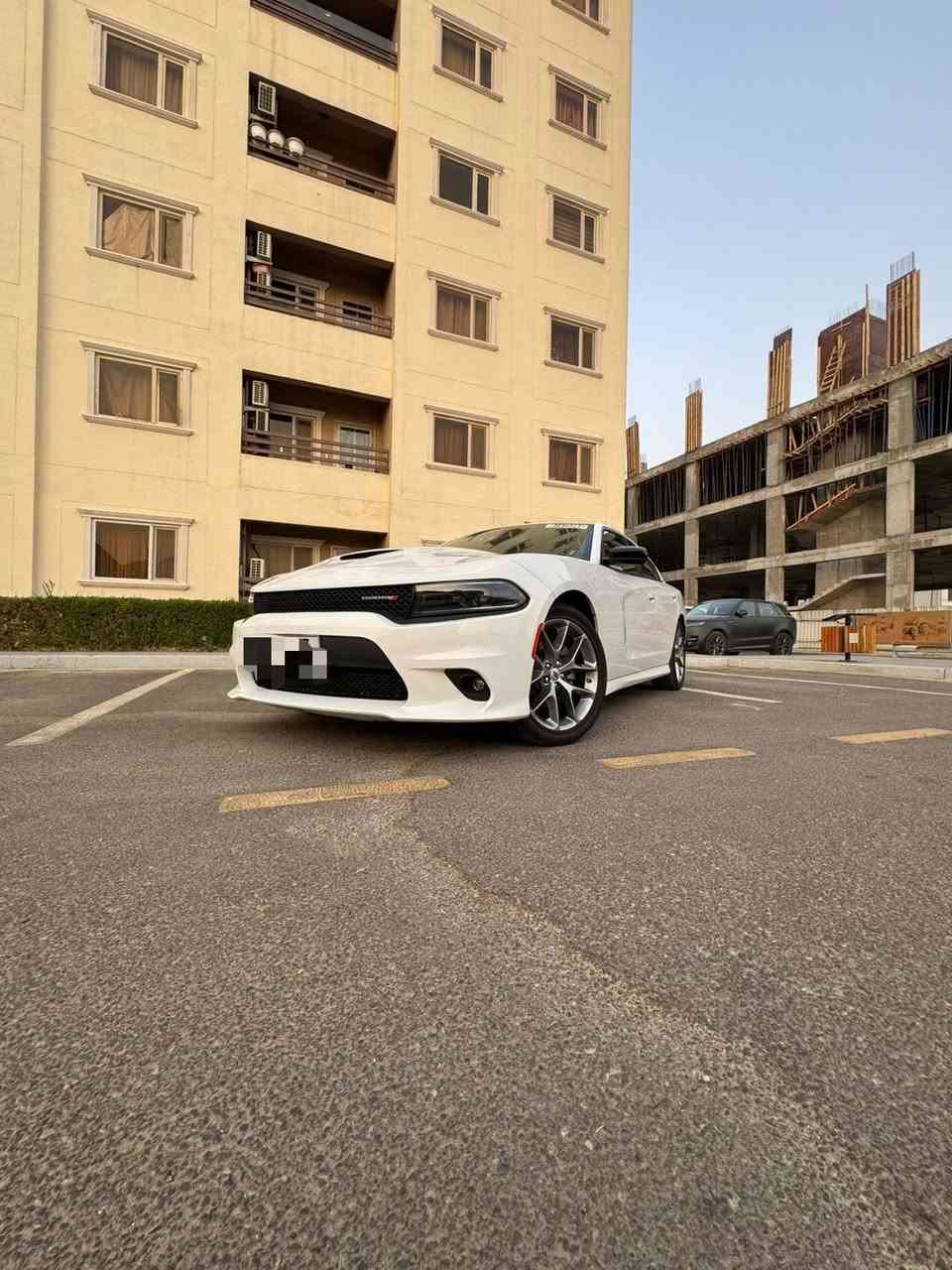 حبايب جارجر للبيع لاست كول اخر اصدار السياره بوضع امريكا مماشيه بالعراق ابداااا اخذتهه وصار عندي ضرف وصار سنه مضمومه ماشيه 26 الف فقط مشي امريكا بيهه دعاميه مبدله وبارد بالجاملغ الامامي الايمن للبيع فقط السعر 285 قفل رقم بغداد اني المستورد واني اللي رقمت السياره Gt للاستفسار ***********
