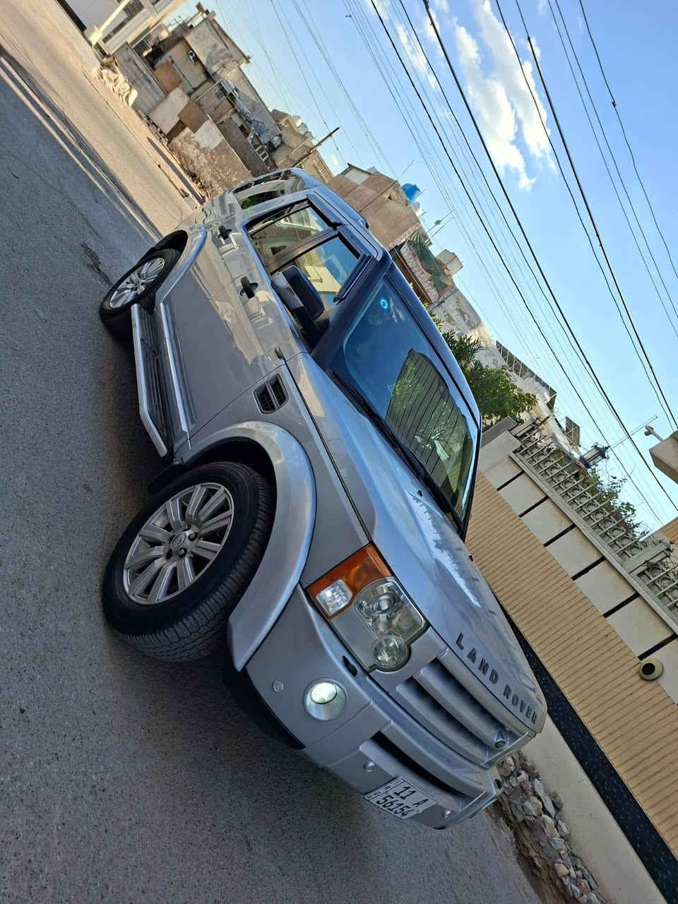 لاندروفر 2008 HSE فول 1/1 مراوس فقط 
بسمي سنويه 2029 رقم دولي هزه جديده
(السعر 115) *********** العنوان بغدادالجديده
مكينه عاديه مو سوبر المرغوب
تبريد ثلاث قطع ❄️
7 راكب 
ثلاجه 
جكات شغاله
كشنات جلد كهرباء خزن ميموري 
تدفه كسن 
ستيرن كهرباء 
سلايت جام عدد 3 
صندوق بصمه 
حساس امامي خلفي 
زراك لايت 
مري كهرباء 
تحكمات شاشه سيدي  امامي وسط خلفي 
لايت زنون عالي ناصي بلوجكتر 
انصمه قياده جبلي منحدرات انزلاق ثلوج 
سياره جاهزه من كلشي او خير من الله تراي وين ميعجبك  مواصفات السياره الجناي يعرفه
صبغ جاملغ خلفي ربع باب توحيد لون بنيد كلير
