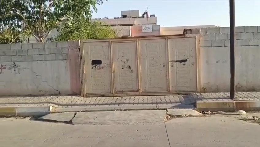 دار للبيع
المساحة 200 متر 
طابو صرف 
الموقع واحد حزيران قرب جامع الصفا مقابل مدرسة الإمام علي بن ابي طالب 
للأستفسار التواصل على الخاص وهذا الرقم ***********
