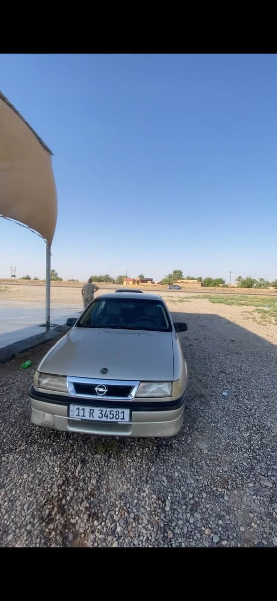 السلام عليكم
فكتره
مديل 94 

كير ومحرك شرط اتماتيك 

رقم بغداد دولي تحويل مباشر 

صبغ عام فقط جمالية

محرك2000

تبريد شغال

تخم تيرات

عنوان صلاح الدين 

رقم ***********
