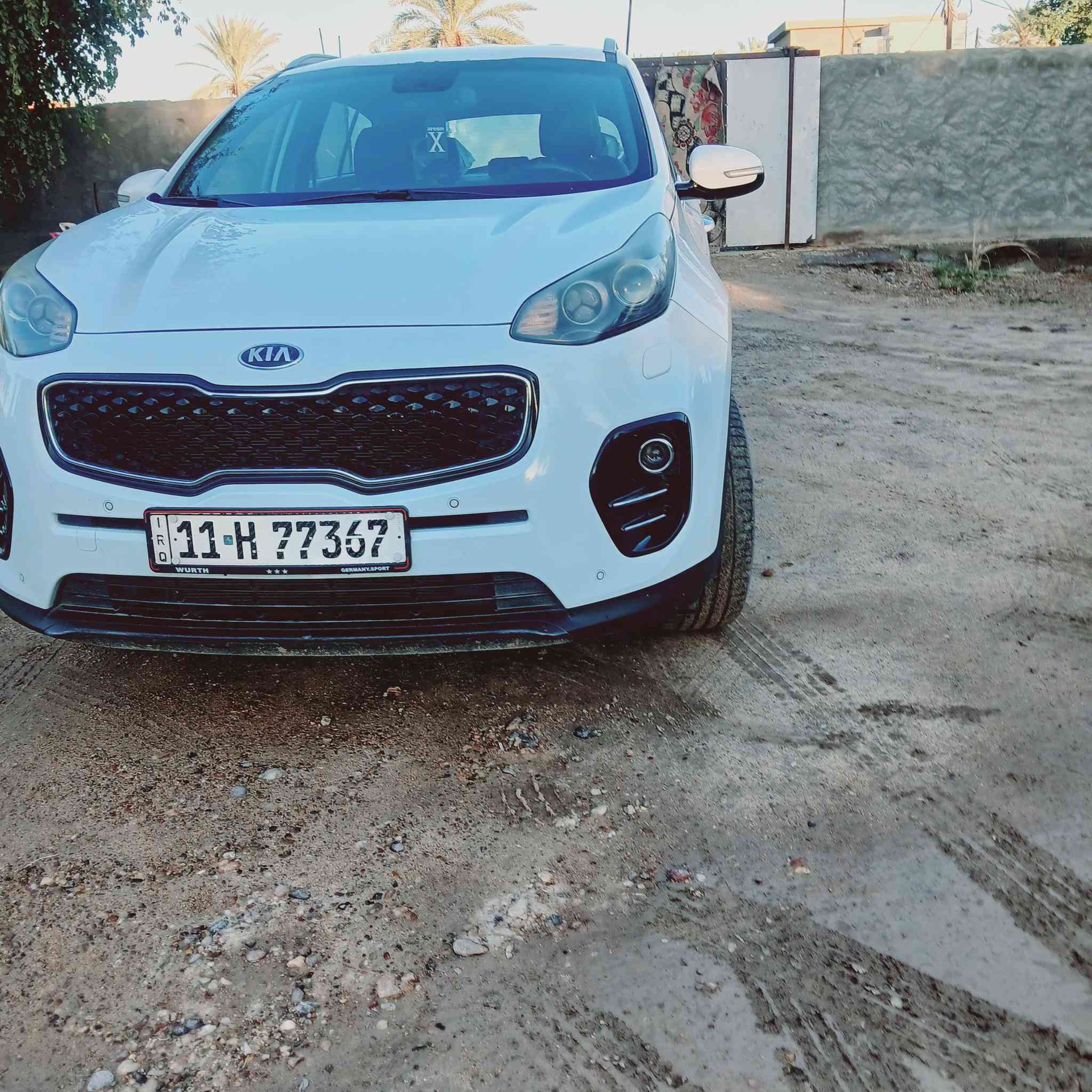 السلام عليكم سبورتج 2019 خليجيه سياره مكفوله كفاله عامه من عده صبغ بل باب خلفي اليسره الباقي كفاله عامه من صبغ وضربه وشخط صدر أمامي وخلفي كله جديد فول مواصفات عدا البنراما محرك وكير ع وضع الشركه رقم بغداد الجديد بسمي مكان السياره بغداد ابو غريب السعر 185 وبيه مجال رقم الهاتف *********** /***********
