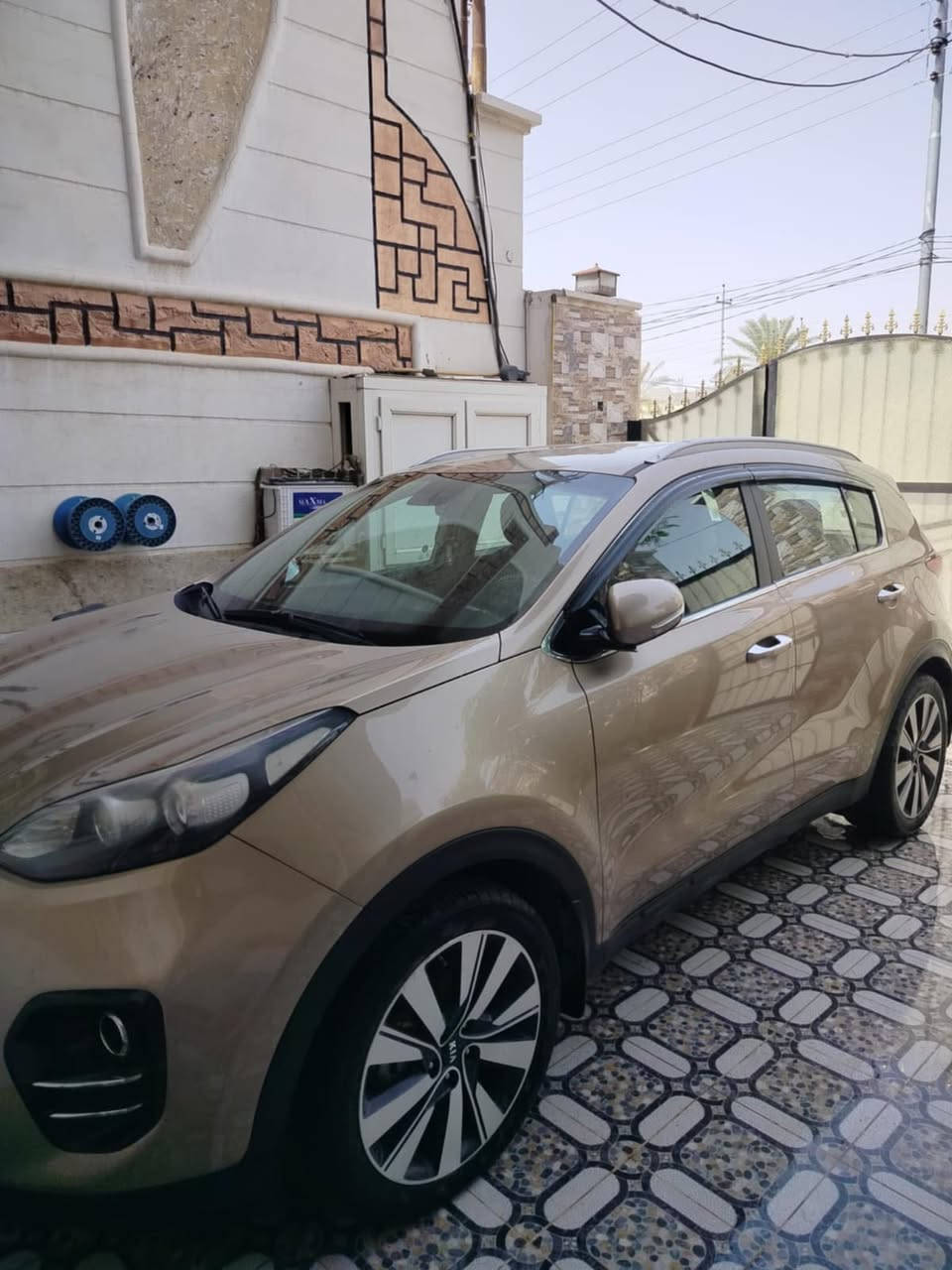 يا الله
سبورج 2017 خليجي 
بيع او مراوس بسبورتج او توسان او راف فور احدث
اللون برونزي (ذهبي)
رقم بغداد الدولي بأسمي تحويل مباشر
مواصفات الخليجية الاعتيادية قطعتين تبريد مري شفط حساسات كامرة دوارة لايت زنون وباقي المواصفات المعروفة
السيارة مكفوولة كفالة عامة من الصبغ والضربة
بيها بارد على 4 اصابع باب الصدر فقط محرك كير حدادية صدر تبريد تدفئة كلة كفالة وجاهزة من كال النواحي 
مكانها ديالى بعقوبة 
للاستفسار اكثر ***********
واتساب او اتصال
السعر 170 وبيها مجال
