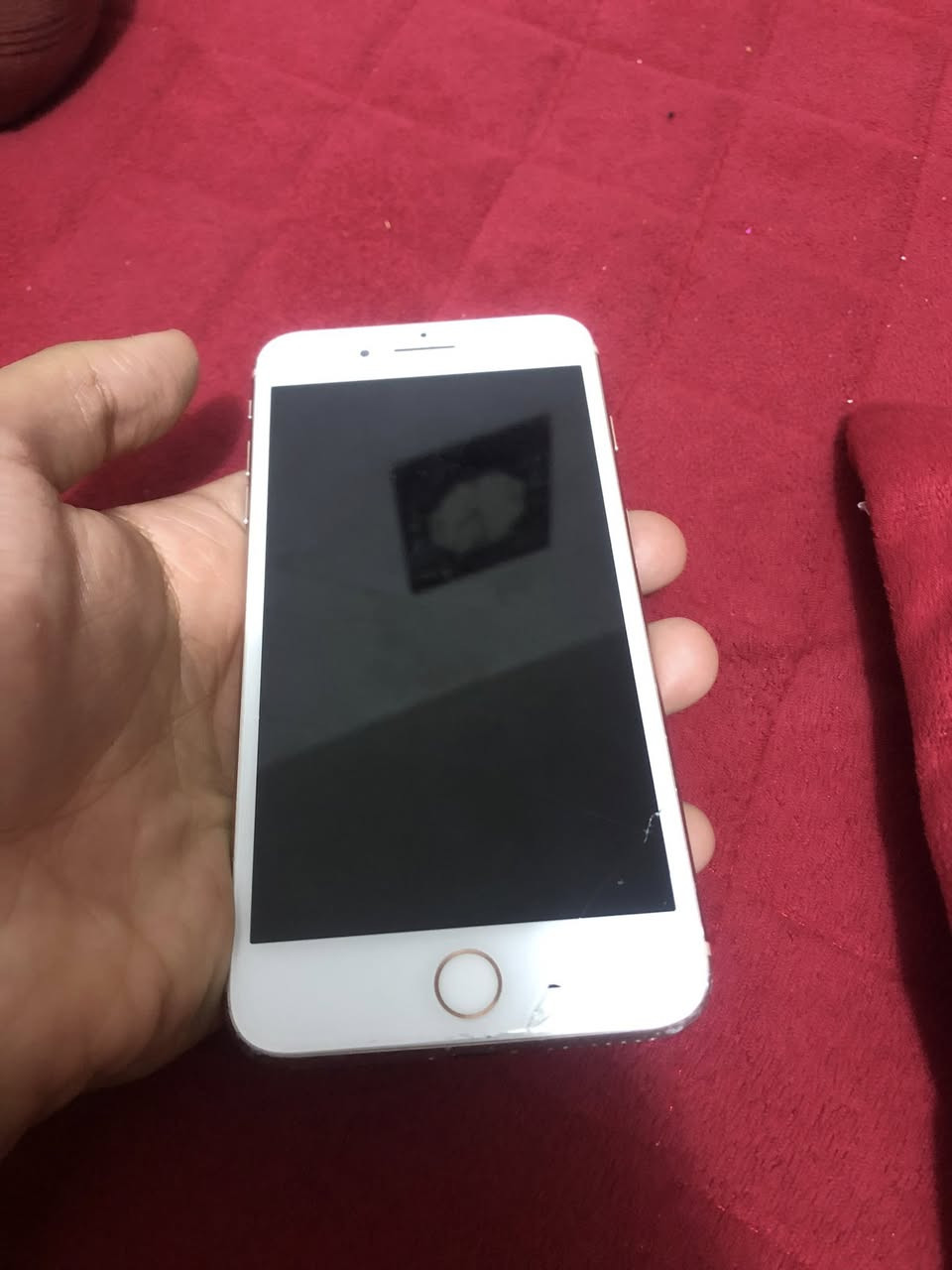 السلام عليكم
الجهاز كلشي مابي بس عده شاشه موضح كدامكم
بطاريه٧٤ ذكره ٦٤ جهاز كلشي مابي كل شغل شعر١٢٠ بي مجال 
هذ رقم ***********
