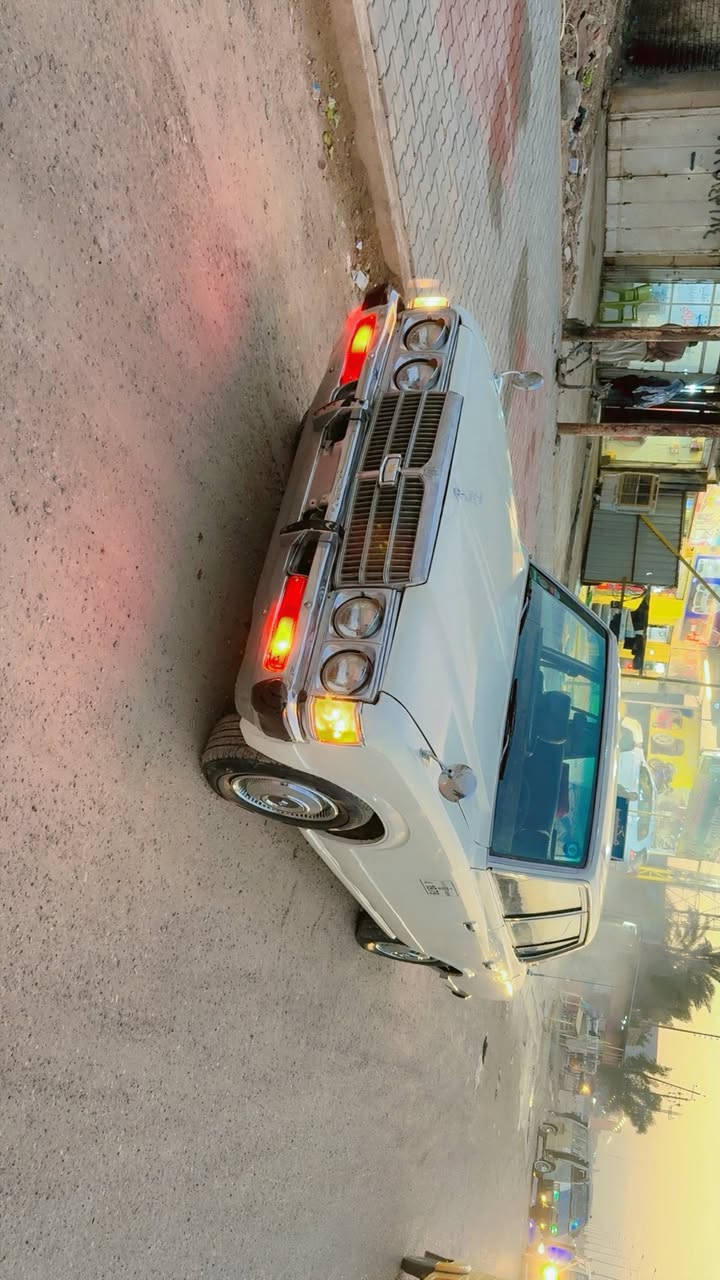 كراون ٧٩ فول ديلوكس    السعر ٦١$
تجي اصل ٦ سلندر  ٤M  

رقم نكليزي بسمي هزه جديده وين يعجبك تحول 

 

سنتر لوك بلادي تمشي عشرين تقفل 

جام كهرباىي   تبريد خلفي 

كهربائيات كله شغاله وضع الشركه 

السياره معمره تعمير حلو مثل موضح بالصور 

ترايه كلش حلو وناعمه    

وجاهزه من كلشي 

للاستفسار                  ***********

السعر ٦١$

مكاني بغدادالحسينيه
