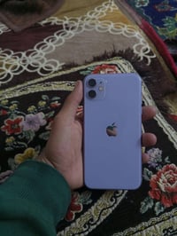 آيفون ١١ • عادي • مستعمل