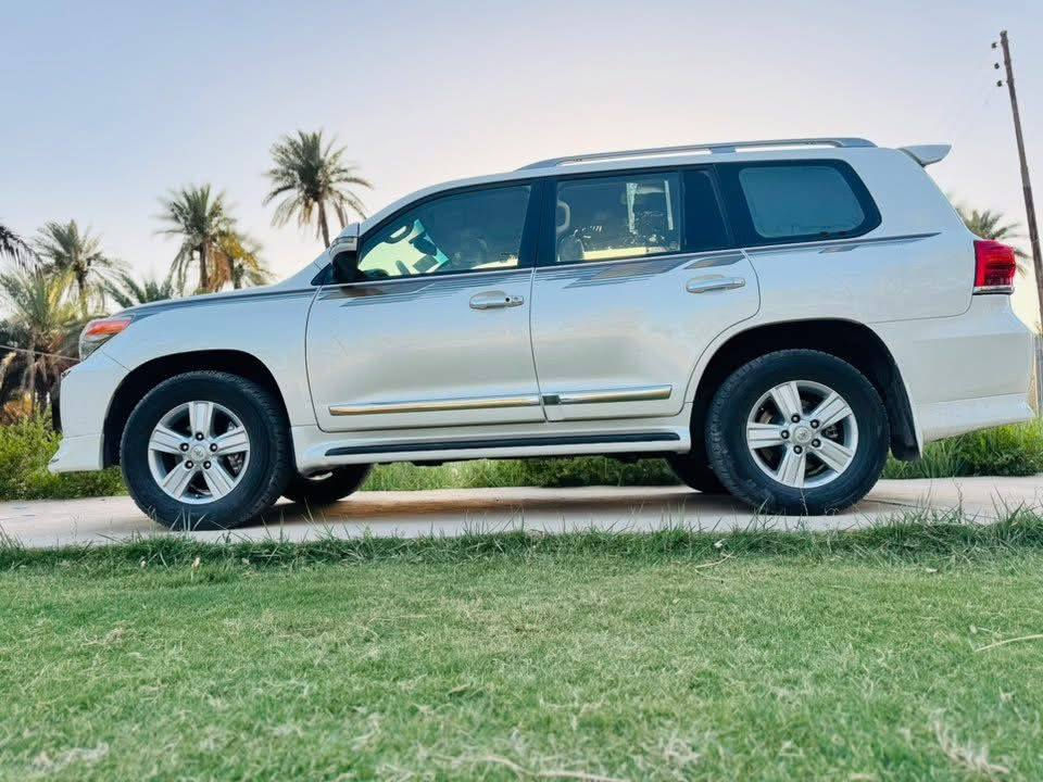 بريم 2014
6 سلندر
كفالة عامة 
أرييل دولي ( مداور  أو وكاله) 
يوجد سونر 
***********
مكان السياره النجف الاشرف النجف, العراق
