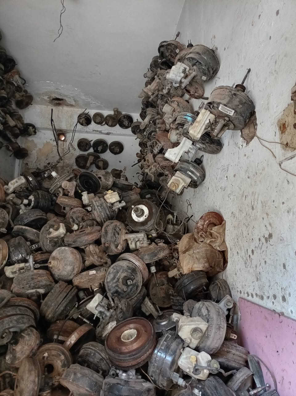 يتوفر جميع انواع الباور بريك و الباور ستيرن
باله اصلي جميع انواع السيارات
العنوان : باب الشرقي خلف الكراج
الهاتف  ابو رشا :  ***********📞
