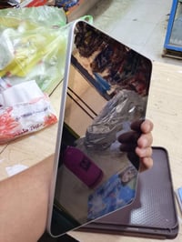 ايباد 10 • ٦٤ جيجا • بطاريه ١٠٠%