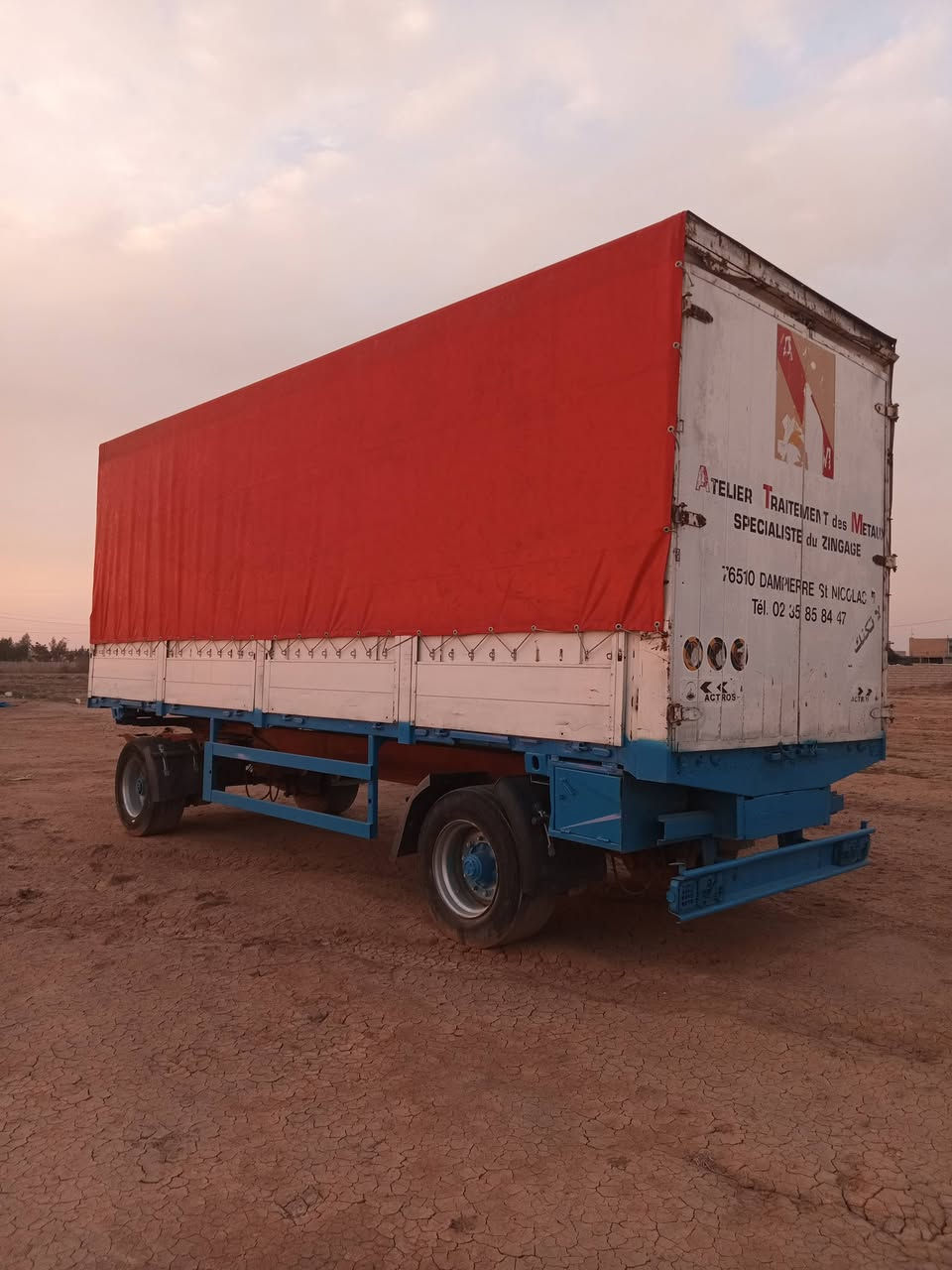 مقطوره للبيع تك طول سبعه ونص جديده وربيه فحل جوبلس وركتين مكان ديالى ***********.    ***********
