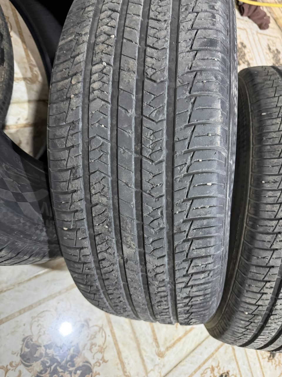 مكاني ميسان ***********طخم تاير جنن مشدودات على سياره برادو قياسهن 17/65/265
