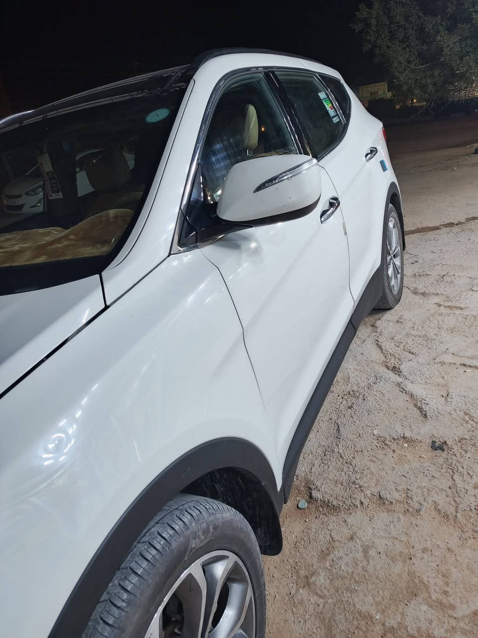 سنتافي فول عدا البصمه
السياره بيه صفحة صبغ واكو تعمير جهة اللغد والتكمه السياره جاهزه من كلشي سبع راكب خليجي كلشي شغال 

تخم تاير جديد رقم اربيل أتريد وكاله أتريد تحويل السعر ١٢٥ العنوان النجف الاتصال ***********
