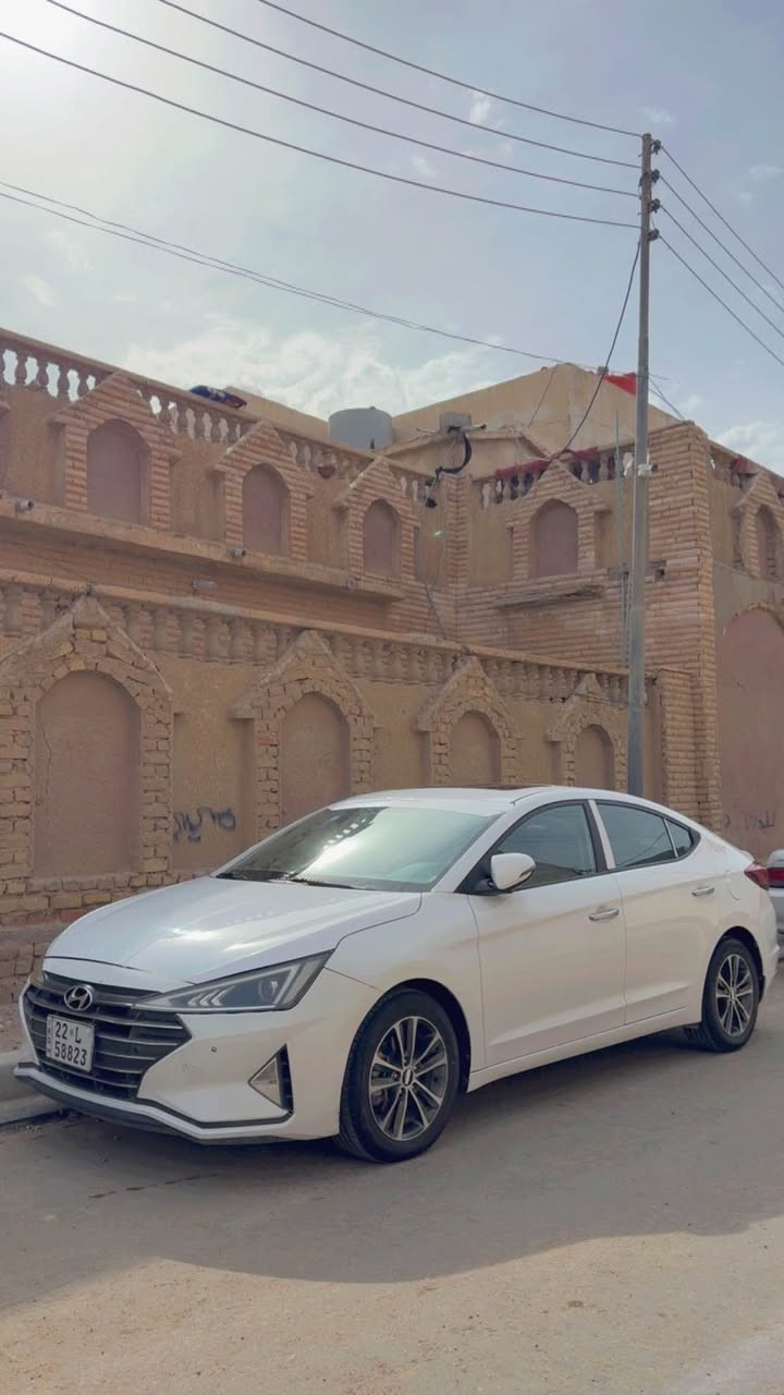 السلام عليكم ورحمة الله وبركاته 
للبيع او للمراوس حسب القناعة
النترا 2020 شكل البزون 
سيارة جديدة جدداً كفالة عاااام من كلشي
بارد اصبع ممبين ورصعات بالقمارة بس مو حالوب 
اكرر مو حالوب لانو ينعدن عالاصابع 
ضربة صبغ تبديل كله كفالة
فول مواصفات
أربيل توه مجدد
( أنا ثاني مالك للسيارة)
ماشية 110 عليها صيانه كاملة
مابيها اي نقص ابداً
بالعافيه على الياخذها
السعر 166 وبيها مجال للطيبين
0️⃣7️⃣7️⃣2️⃣8️⃣5️⃣2️⃣0️⃣5️⃣5️⃣2️⃣ البصرة, العراق
