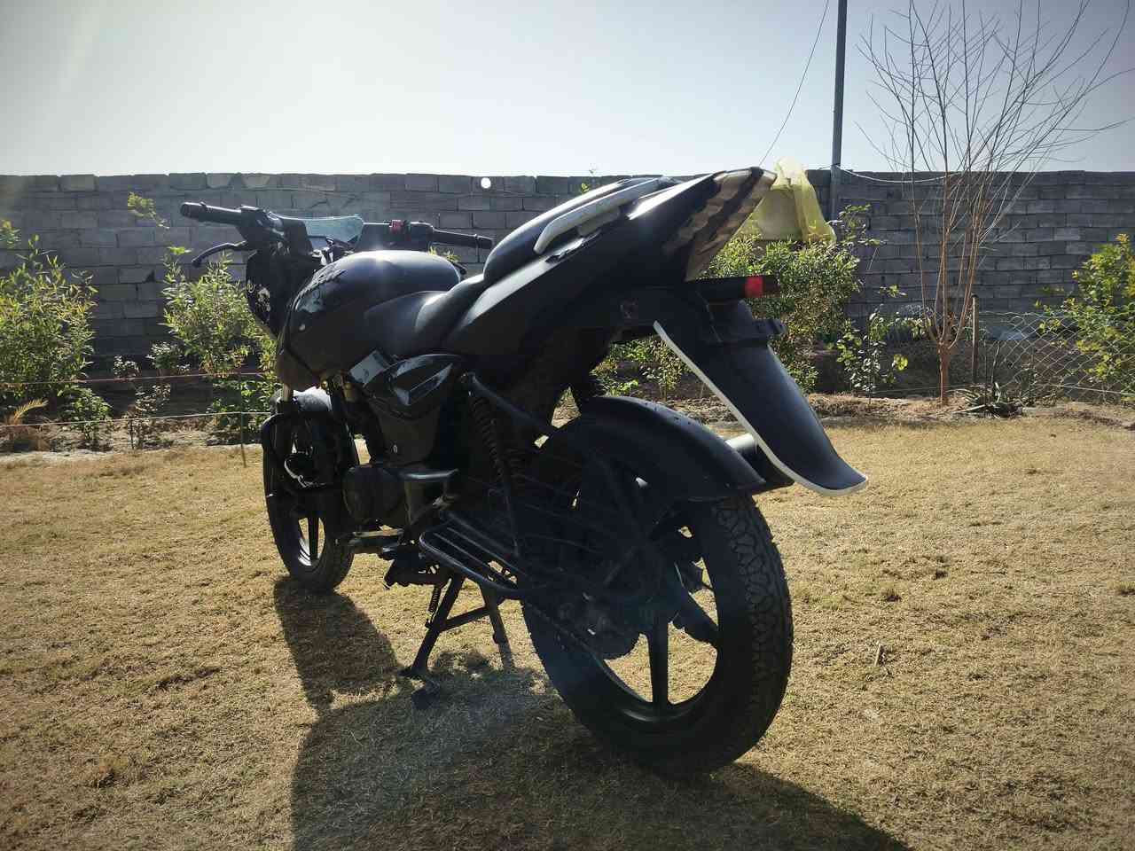 بولسر للبيع مودلي 20 اوراق كامله مكان الانبار الكرمه. الرقم ***********بي وتساب
