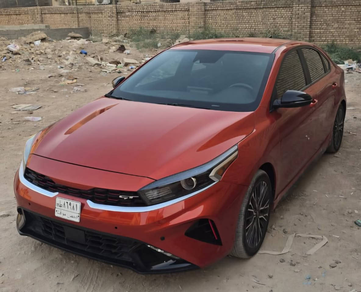 السلام عليكم 
فورتي GT
موديل ٢٣
بيه قطعين صبغ جامرلوغ وبنيد
بدون رقم 
تترقم بغداد 
السعر ١٢٠
مكان السياره بعقوبه 
***********
