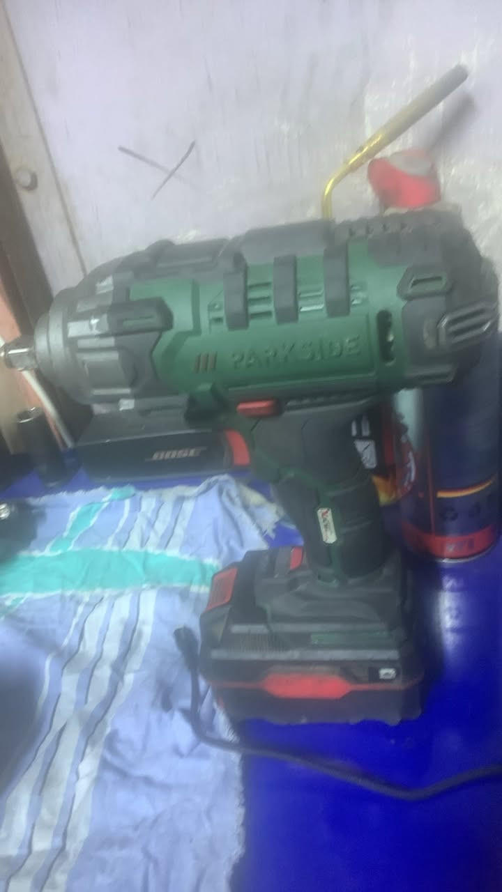 كامل. بطارية 4امبير.
100الف


**إذا كنت صاحب هذا الإعلان وتريد حذفه لأي سبب، رجاءا أرسل رسالة إلى الدعم الفني**