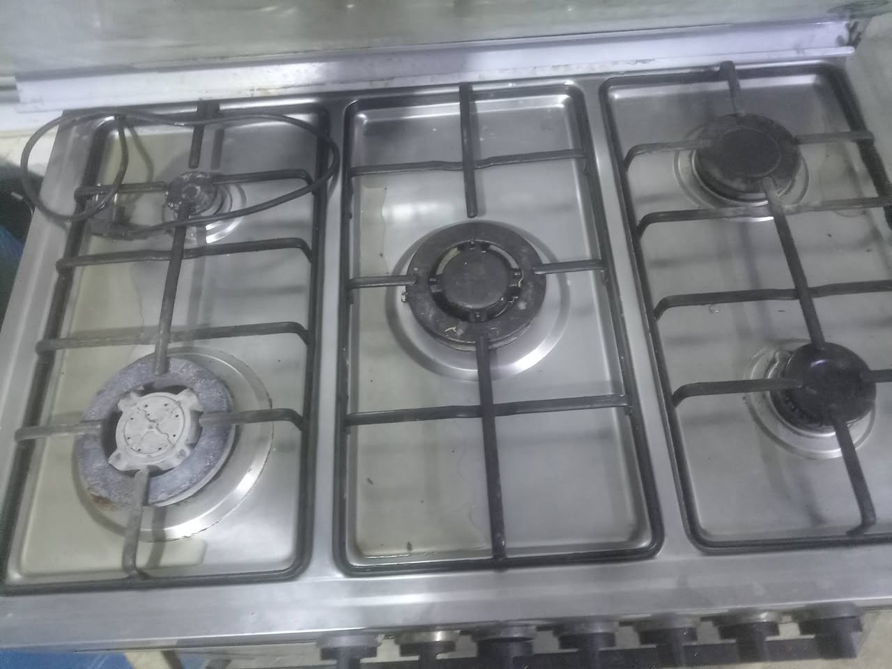 السلام عليكم طباخ جديد مستعمل فقط 6 اشهر شغال كامل السعر 250 وبي مجال استفسار واتساب ***********
