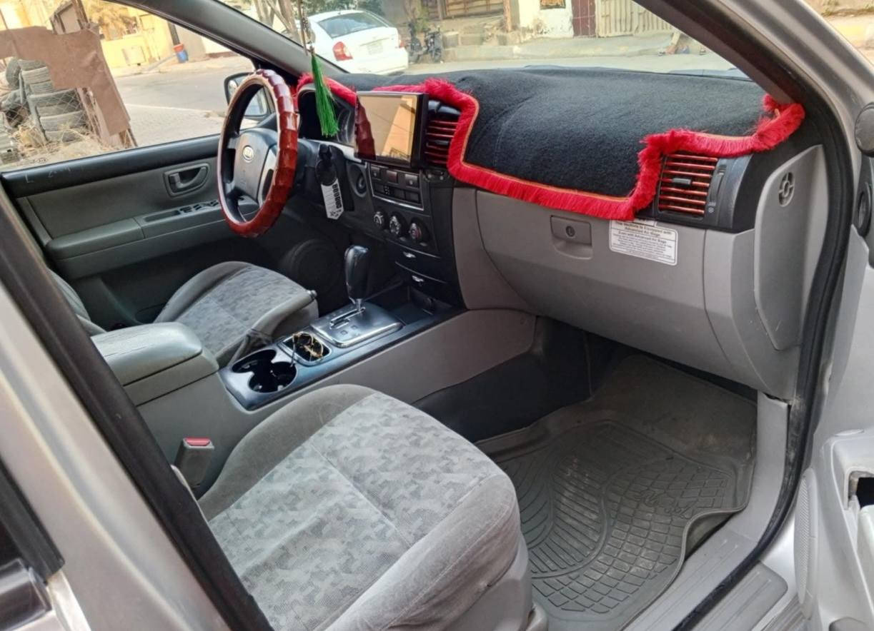 السلام عليكم ورحمة الله وبركاته
سورنتو 2007 أمريكي
ضرر جاملغ الخلفي سيارة نظيفة استخدام شخصي
رقم بغداد بسمي مشروع  وطني دولي
سيارة خير من الله كاملة ع ايدي
٦ سلندر كير مكينة  كفالة
تدفئة تبريد كهربائيات كاملة
منظومة البانزين مدامة
بيها منضومة غاز
صدر امامي خلفي نظيف
تخم تاير جديد
سنوية ما صاقطة
داخل جديدة ومرتبة
مكاني ديالى بلدروز
***********
السعر ١٠٠
