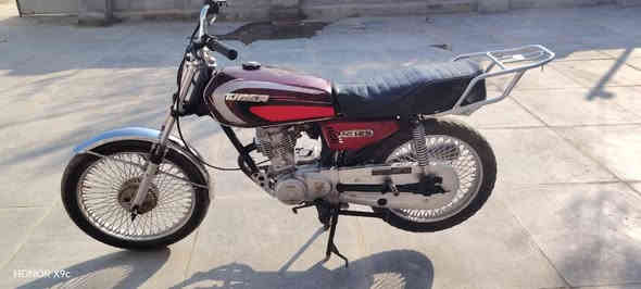 دراجه كلك للبيع مديل ٢٠٢٠ السعر 300 وبيها مجال ***********
