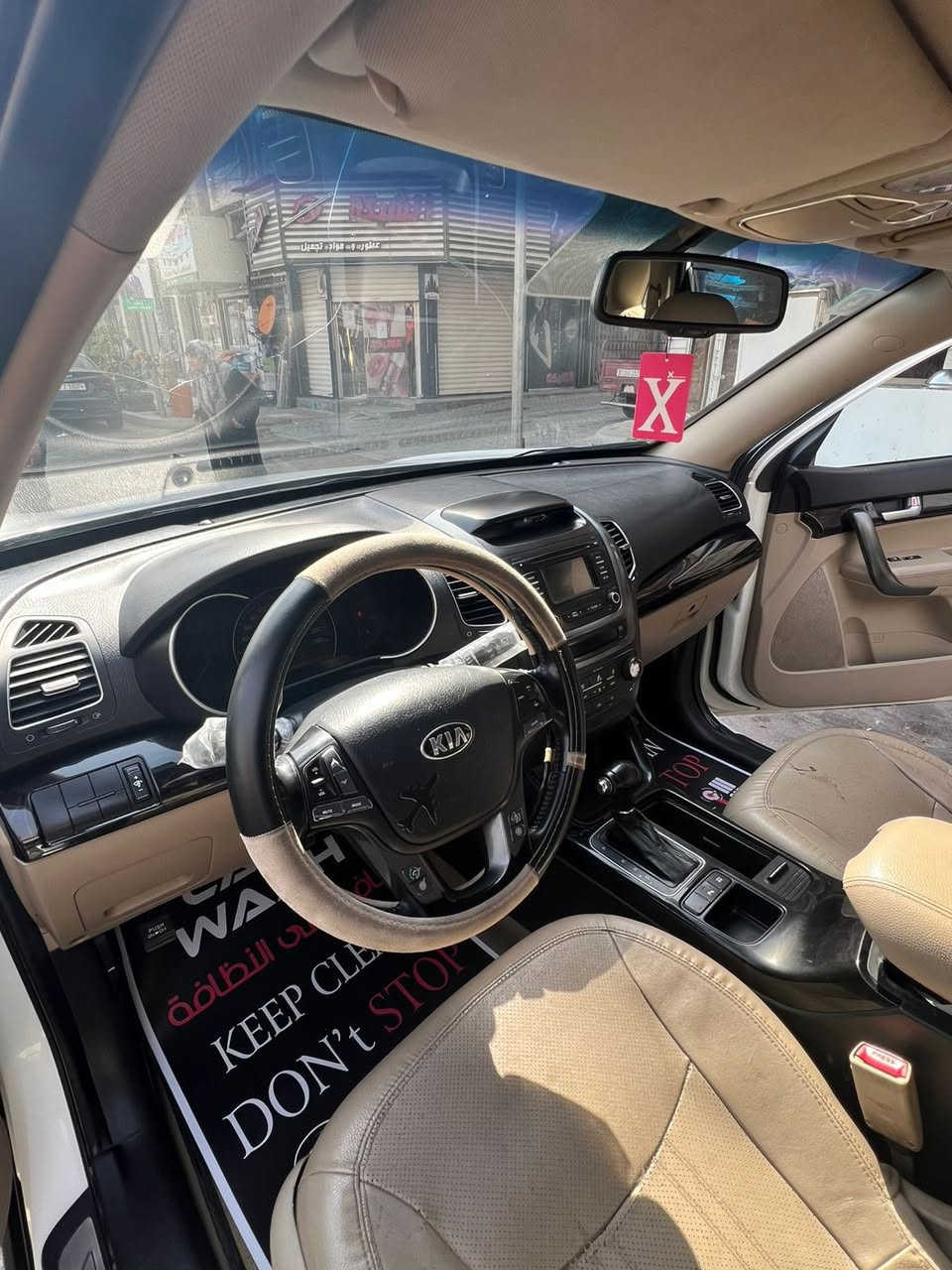 س ع سورنتو موديل ١٤ خليجي فول مواصفات السياره مكفوله عدى على كد شبر بالباب الخلفي فقط وتعديل بارد بالجاملغ الامامي والسياره مواصفاته معروفه واهوايه سعره ١٦٣ وبيه مجال للشراي ماشيه ١٨٩ حقيقي للاتصال ***********  رقمه بغداد وباسمي مكاني بغداد الاعظميه
