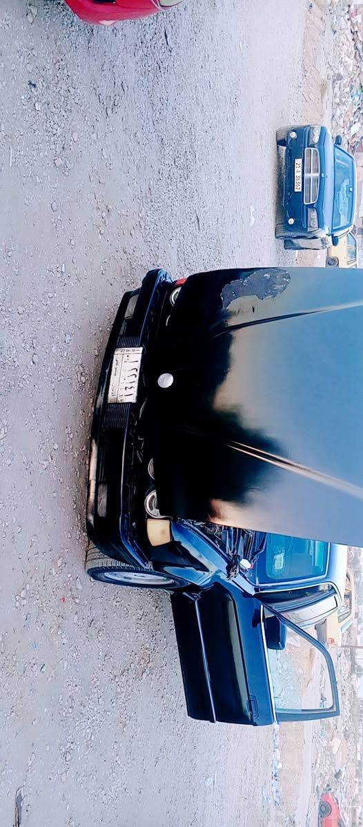 بي ام موديل 88رقم انبار تحويل مباشر صاحبها بطوريج مكينه بطه كير ومكينه مكفولات السياره مطلوبه غرامه ,4اوراق تنزل من السعر ب,،،28وبيها مجال ***********
