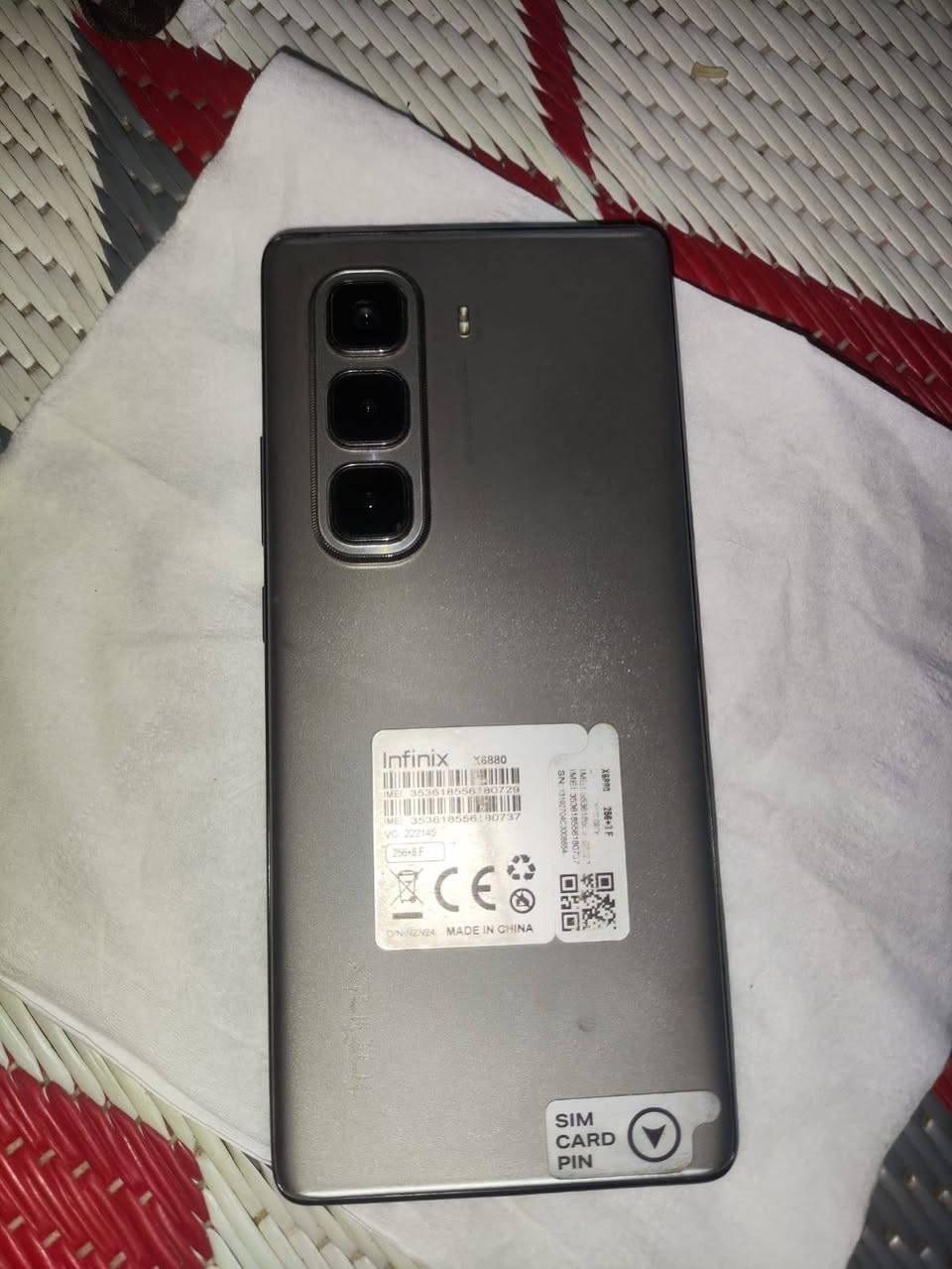 انفنكس هوت 50 برو بلاص الشاشة 6.78 بوصة - 120 هرتز - AMOLED
الذاكرة 256 جيجابايت

الرام 8 جيجابايت

الكاميرا 50 + 2 +0.8 ميجابكسل

المعالج 100 Mediatek Helio

البطارية والشحن السريع 5000 مللي أمبير - 33 واط عنوان بغداد مدينت الصدر سعره قيم او اخذ حسب ال قناعه بدون ملحقات بس شاحنه رقم تواصل واتساب او فيس فقط ***********
