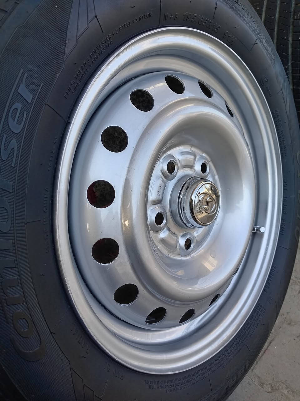 3 تخامة وياله  حجم  15 اصلي  ابو الختم  يرهم جميع الالنترا والسيراتو والفورتي  مصبوغ صبغ وجيلاتين حراري  مكان نجف هو وتايراته  بلنص كامل لزك داخلي لجمالية الويل  كصب جدد يعني جيب وشدد
سعر التخم ٢٢٥
واكو ب٢٥٠
***********
