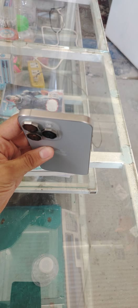 ايفون ( 15 ) برو ماكس
ذاكره ٢٥٦ بطاريه ٨٦ 
النظافه ١٠٠ بالميه اخو الجديد 
السعر ب ٩٧٥وبي مجال بسيط


**إذا كنت صاحب هذا الإعلان وتريد حذفه لأي سبب، رجاءا أرسل رسالة إلى الدعم الفني**