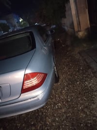 موديل 2005سياحه السعر 50وبيها مجال 07719996965