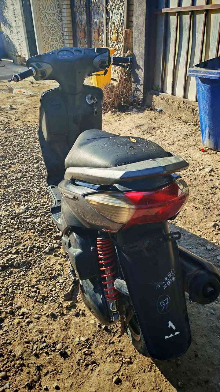 سلام عليكم درجة سكنس نثيه كوري كابريتر دراجه حلوه مشيها طستها شلعه ومعدل السعر400بيها مجال المكان زعفرانيه الاستفسار رقم صاحبها واني مكلف بل نشر ***********
