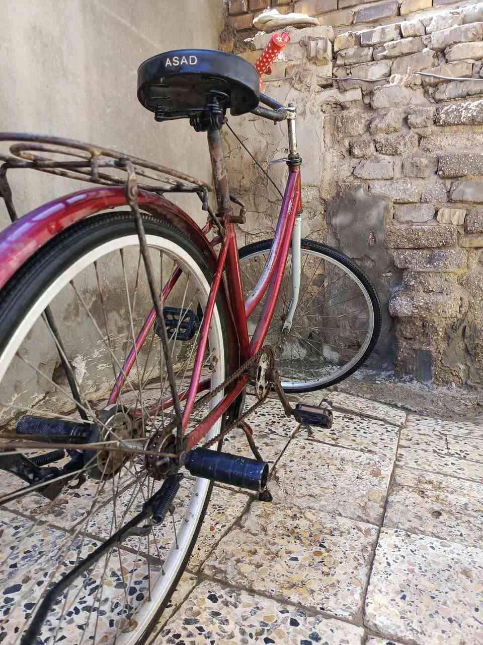 سلام عليكم 
باسگل للبيع موديل 15
لون مروني 
غراضه كامله 
السعر 50وبيه مجال 
المو شراي ليعامل 
الخاص مفتوح
مكان حله شارع الكرينات


**إذا كنت صاحب هذا الإعلان وتريد حذفه لأي سبب، رجاءا أرسل رسالة إلى الدعم الفني**