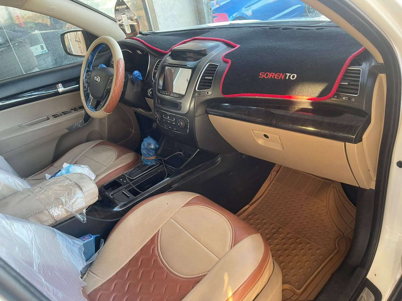 سلام عليكم
كيا سورنتو موديل. 2014خليجي 6سلندر 

 مكفوله السياره 

مواصفات 

٧راكب 

ايكو 

حساسات امامي خلفي 

كشنات جلد 

3قطع تبريد 

مري شفط وترحيب 

بردات جانبيه

كشنات كهربائي 

3بصمات 

فوول مواصفات الخليجي 
مراوس بموديل حدث
سياره مكفوله  مكاني كربلاء 

***********
