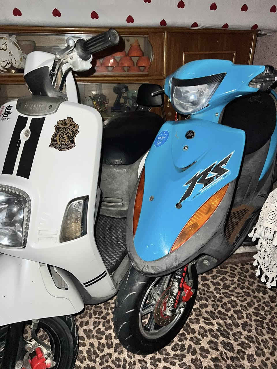 السلام عليكم ماكس بوليس كابريتا للبيع دراجه نضيفه ومكفوله  مثل ماواضح  و ملاح صارخ دراجه ماتطلع مشموره بلبيت وصارله  اقل لشهر نازله من لرمبه سعر ٩٠٠ مكان ديوانيه  *********** اتصل وبيك خير وتدلل @إشارة وذا عدك شي حلو للمراوس نزل ونرهم 👋🏻
