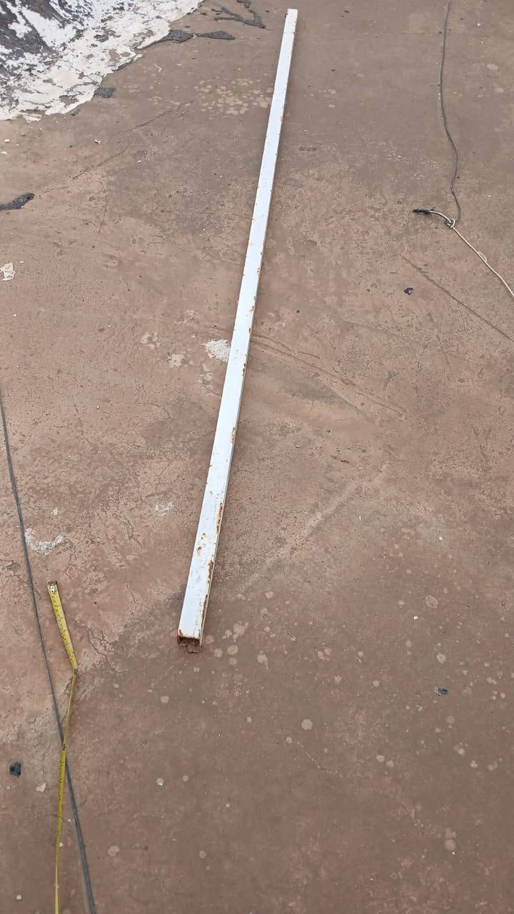 للبيع سقيفه للبيع الطول 3م والعرض متر ونص للاستفسار الاتصال على الرقم ***********
