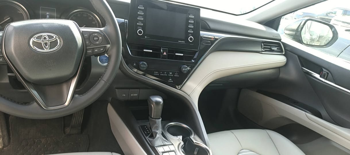 السلام عليكم صلو على نبي محمد على الي محمد 🤍
كامري موديل2024
هايبرد وبانزين محرك S 
مرقم بغداد  كشنات تدفئة تبريد رادار امامي وخلفي كامرة  تحكمات ستيرن بصمة حساسات فول مواصفات سيارة واحد على واحد بل واقع احلة من صور 
سيارة كلين شخط ما مشخوطة تجي وتشوفهة 
هاتف📞 ***********
مكان ديالى بعقوية مقابيل صناعة الثالثة
