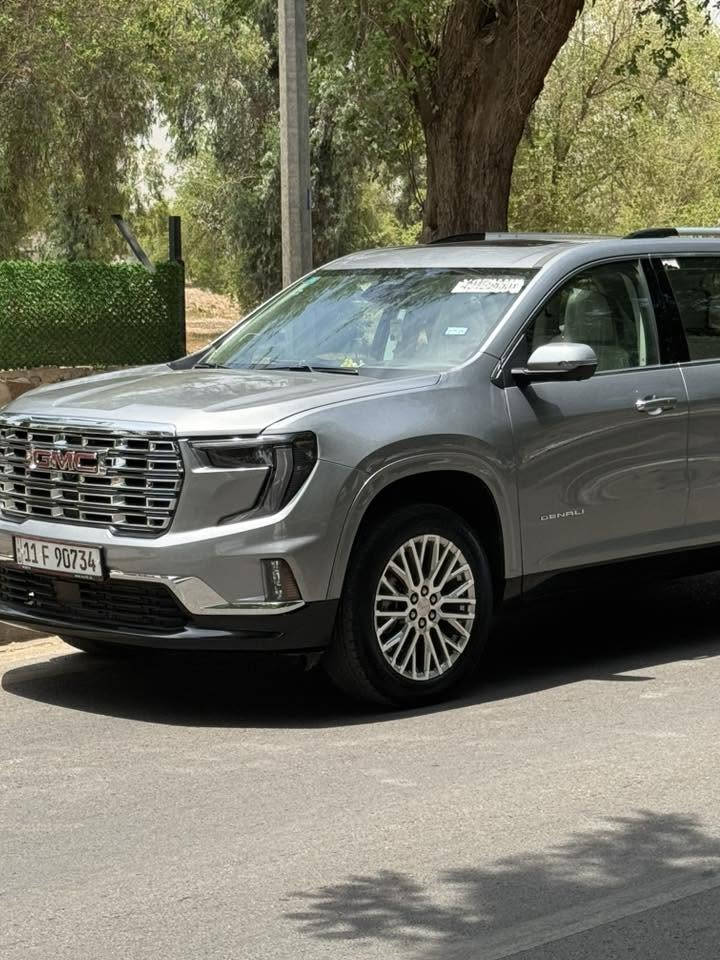 جمسي اكاديا دنيلي موديل 24 شكل الجديد يعني 25 السياره ماشي هسه صارت 7200 ميل ومواصفات الدينالي معروفه:
دخول ذكي (بصمه) 
تحكم ستيرن تدفئه وتبريد 
تحكم الكشنات كهرباء وخزن ميموري وتدفئه وتبريد للكشنات الاماميه والخلفيه 
3 قطع تبريد 
فتحة سقف بانورامي 
الصندوق كهربائي 
4 وضعيات قياده 
المرايا الجانبيه كهرباء 
رادارات 360 درجه مع مانع تصادم وتحديد مسار 
وكامرات 360 درجه 
شاشة كبيرة الحجم 
اللايتات الاماميه والخلفية لد مع كشافات ضباب ايضاً 
ويل حجم 20 
الدواخل كريمي مع جوزي 
منافذ شحن 3 قطع مع شحن لاسلكي 
المحرك 4 سلندر 2500 تيربو 328 حصان 
حادثها بنيد ودعاميه وبيها بارد ربع الصندوك وحادثها ما واصل راديتر كلش حلو 
وسعرها 37,000$ وبيها مجال 
سيارة كلش حلوة ماشالله وجاهزة وبالواقع احلى بعد
*********** فقط واتساب
