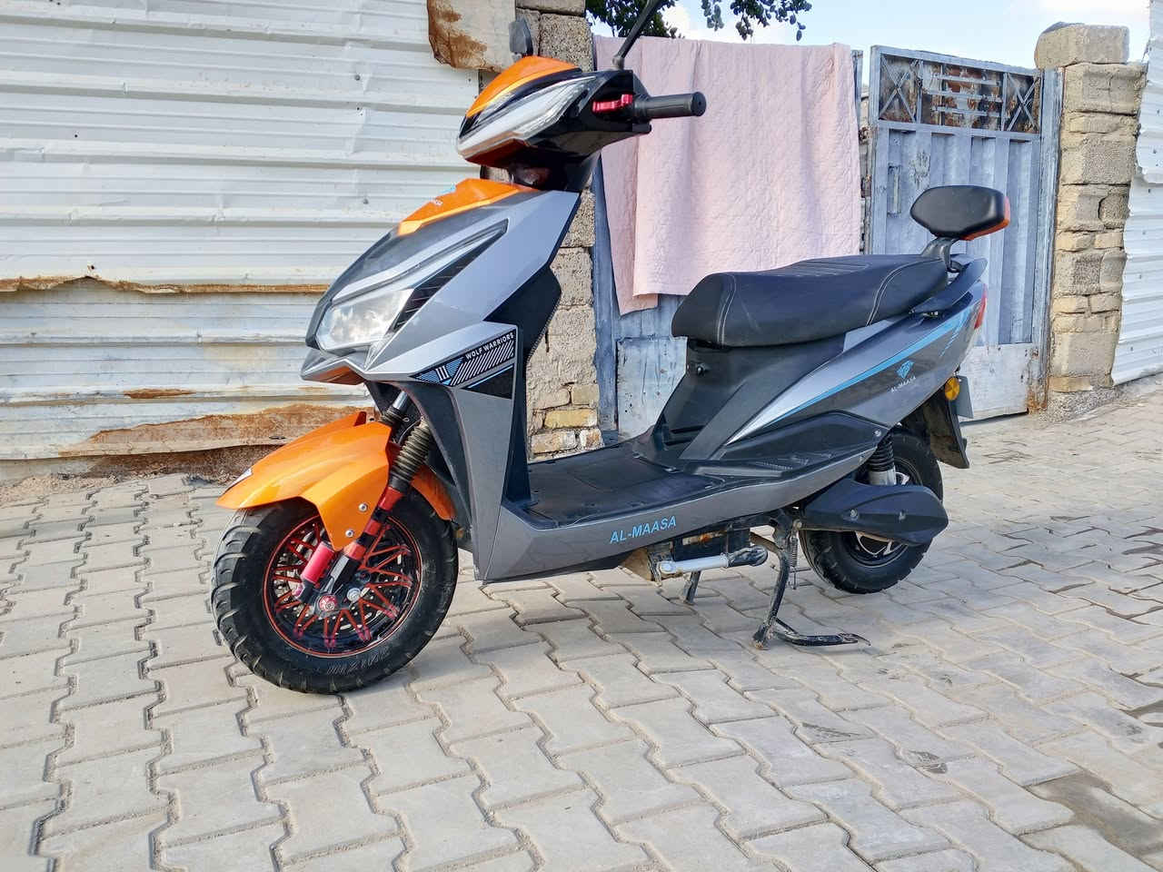 #متاح
درجة شحن ماتركس رياضي أخت الجديده 25
كامله من كلشي بطاريات 6 فول 
 الفارس شارع الصديق قرب مدرسه الخطاب 
الهاتف ***********
