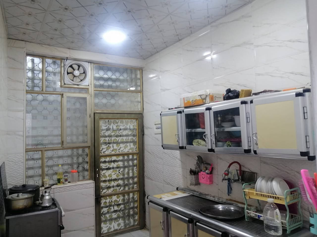 دار للبيع مقابل قريت الغدير نهاية شارع المئسسه السعر ٣٣بي مجال تصال ***********
